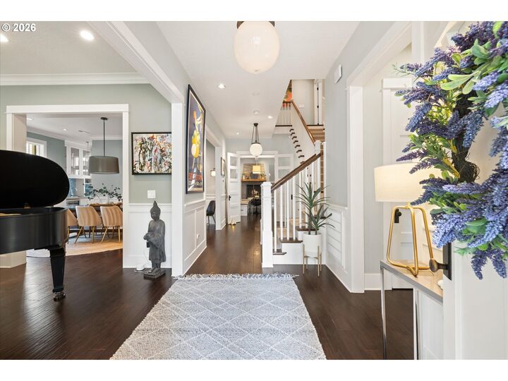 Property Photo: 401 9th St OR 97034