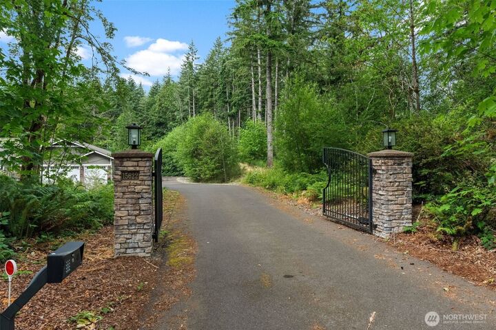 Property Photo: 15622 Glenwood Road SW WA 98367
