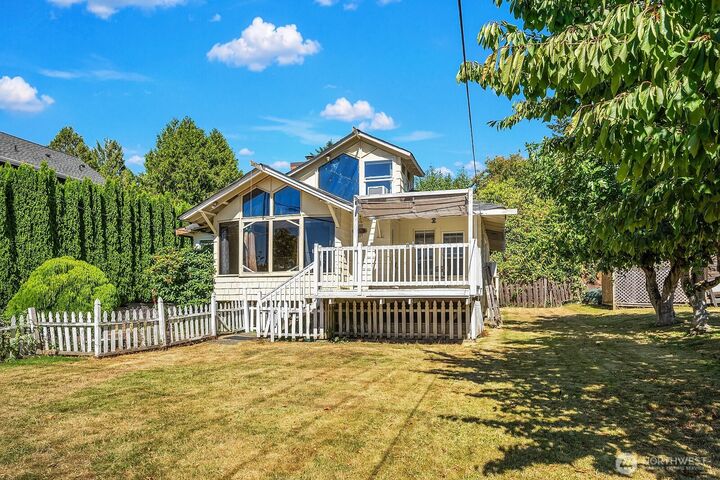 Property Photo:  2728  60th Avenue SE  WA 98040 