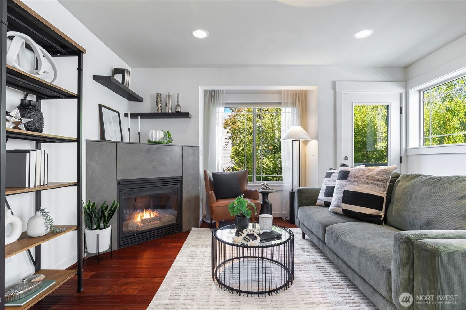 Property Photo:  4507  Linden Avenue N A  WA 98103 