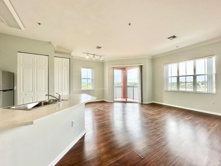 Property Photo: 4600 SW 160th Avenue 639 FL 33331