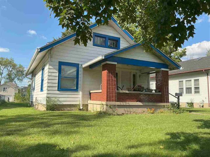 Property Photo:  726 SW A Street  IN 47374 