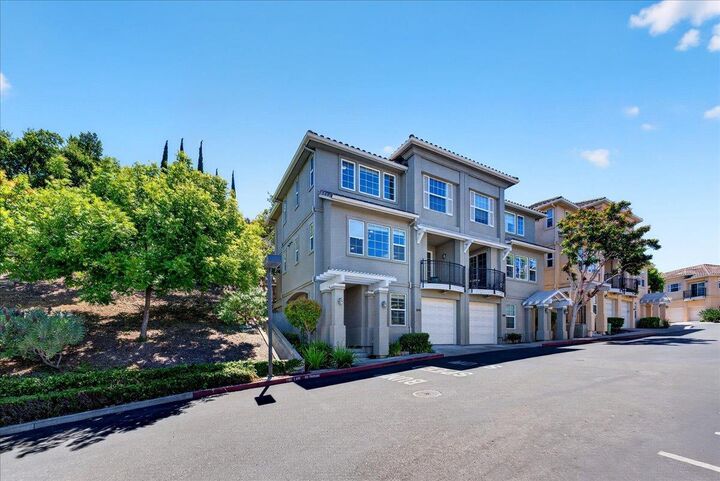 Property Photo: 2695 Villa Cortona Way CA 95125