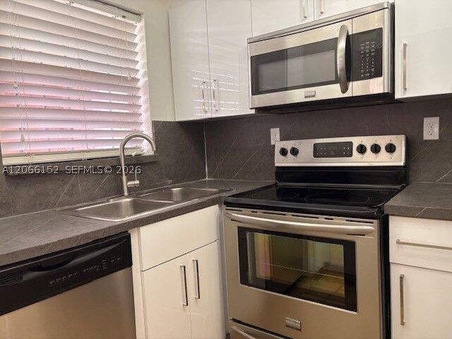 Property Photo: 8893 Fontainebleau Blvd 304 FL 33172