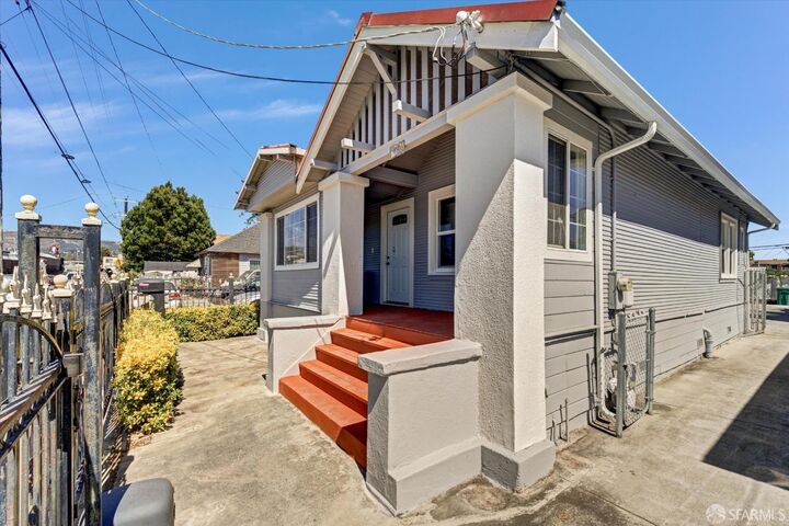 Property Photo:  1308 79th Avenue  CA 94621 