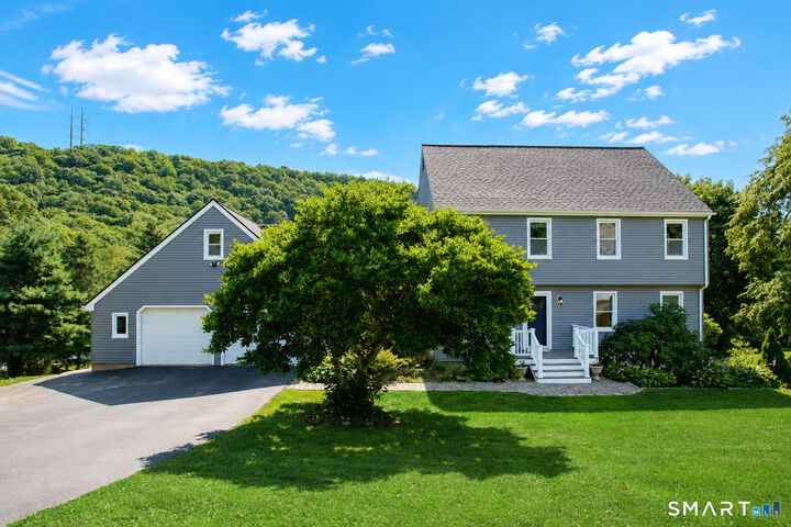 Property Photo:  31 Cliffside Drive  CT 06492 