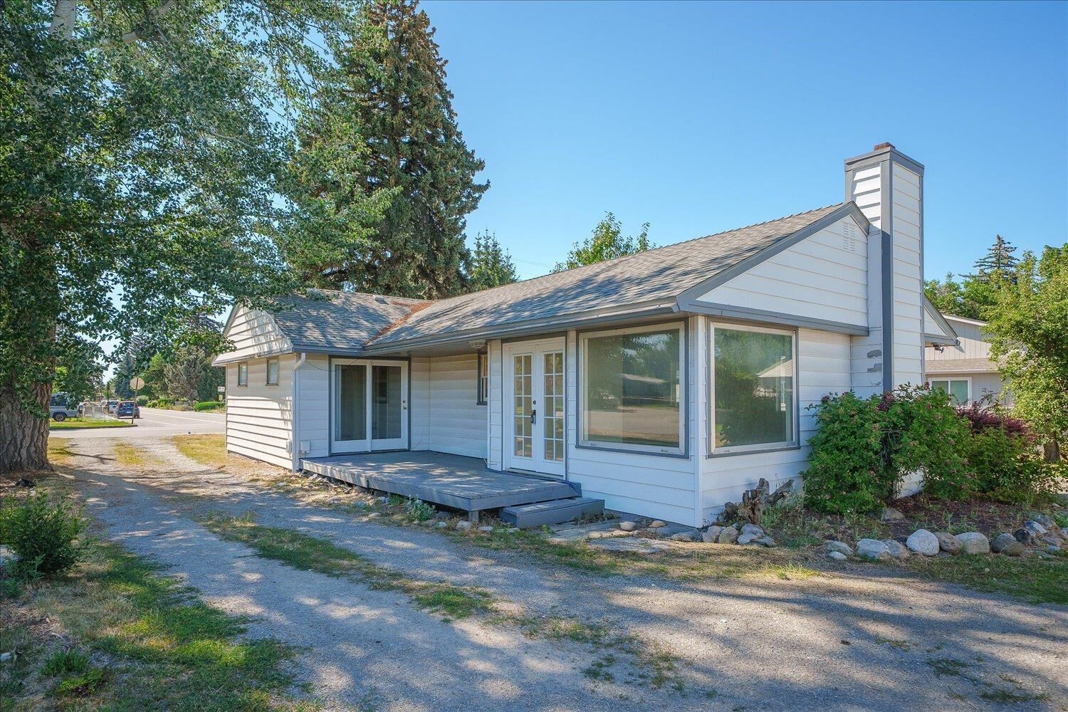 Property Photo: 221 S Tshirley Rd WA 99016
