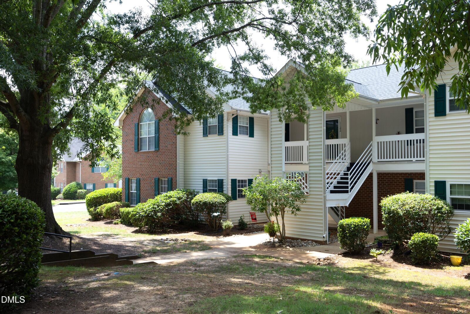 Property Photo: 1112 Renshaw Court NC 27518