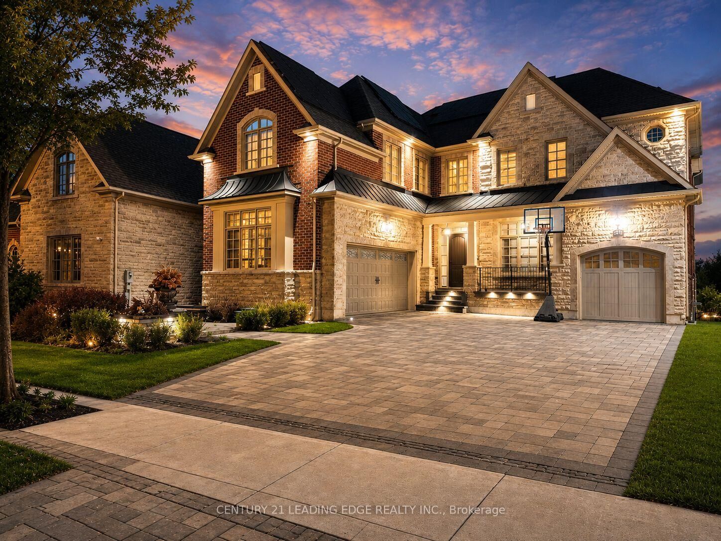 Property Photo: 33 Stollery Pond Crescent ON L6C 1K4
