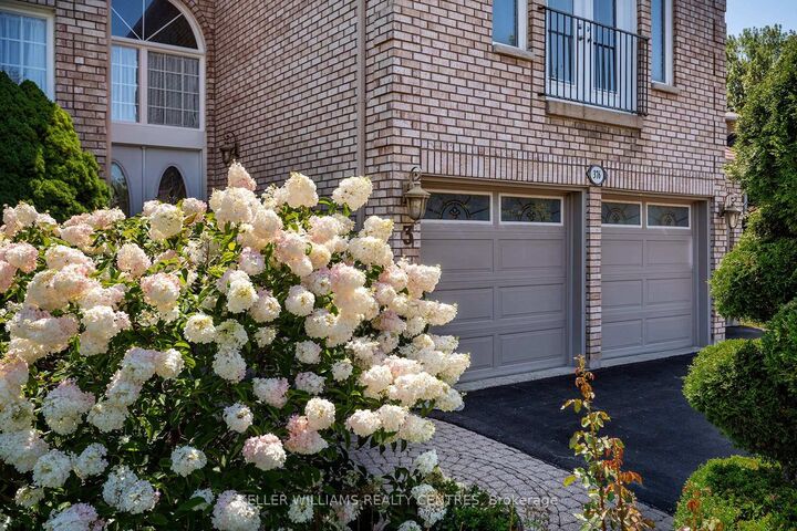 Property Photo: 376 Keith Avenue ON L3X 1T5