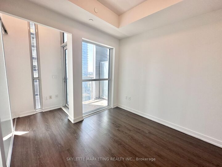 Property Photo:  1 Yorkville Avenue 3403  ON M4W 0B1 