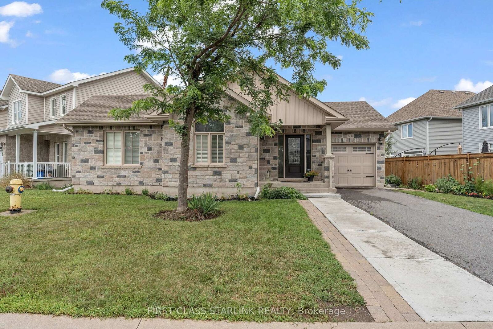 Property Photo: 1740 Reginald Bart Drive ON K7K 7J9