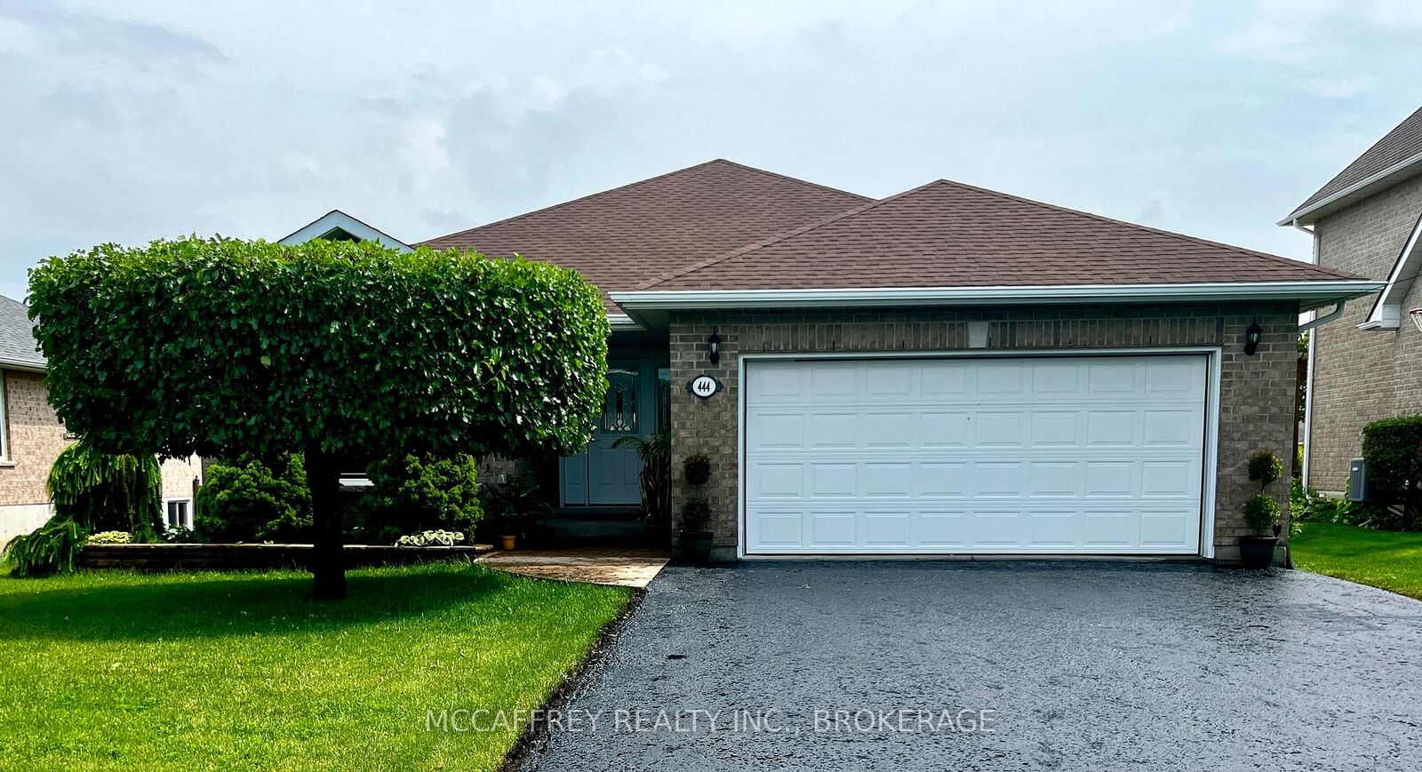Property Photo:  444 Bridge Street W  ON K7R 3L1 