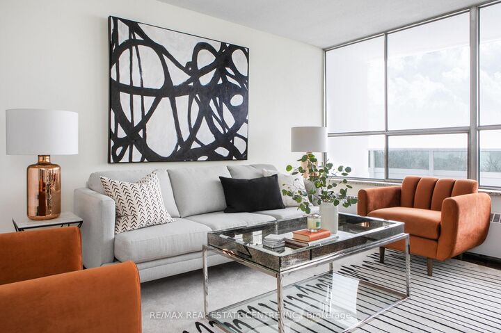 Property Photo:  150 Graydon Hall Drive 1207  ON M3A 3B3 