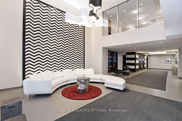 Property Photo:  98 Richmond Road 211  ON K1Z 0B2 
