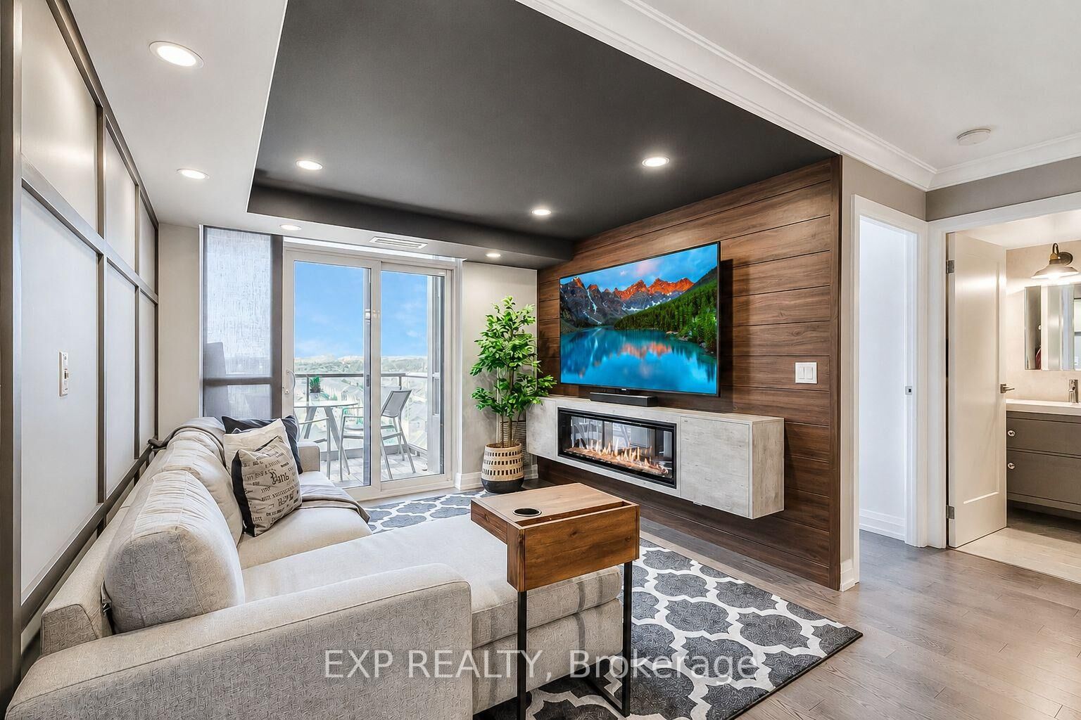 Property Photo:  33 Cox Boulevard 1132  ON L3R 8A6 