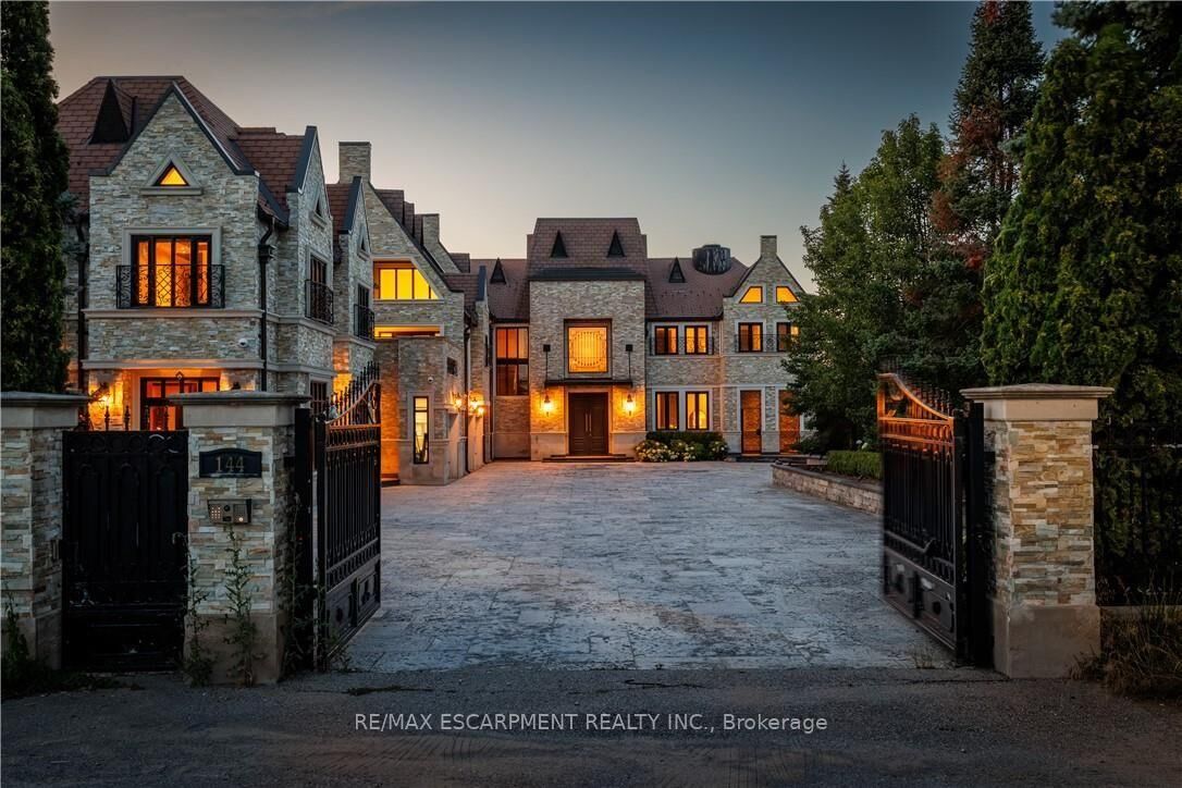 Property Photo: 144 Lake Drive E ON L4P 3E9