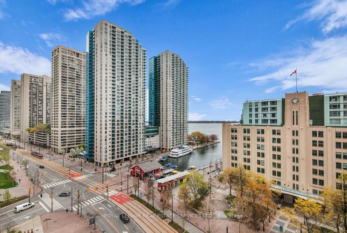 Photo de la propriété:  208 Queens Quay W 1104  ON M5J 2Y5 