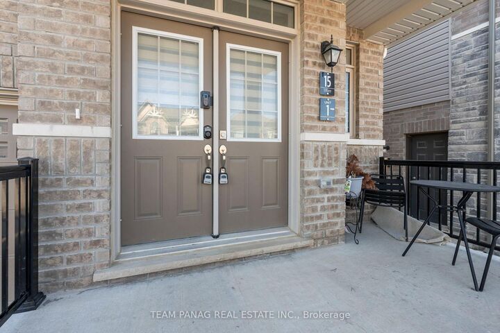 Property Photo:  15 Valleybrook Road  ON L9J 1L4 