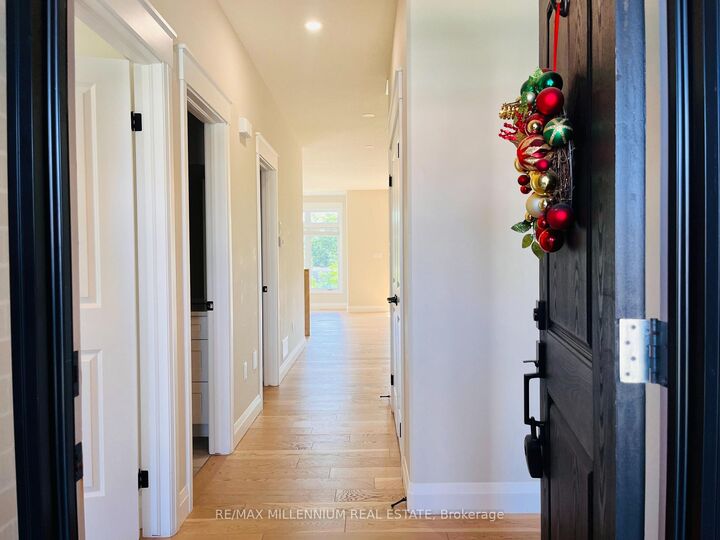 Property Photo: 7 Rea Court ON N6L 1M1