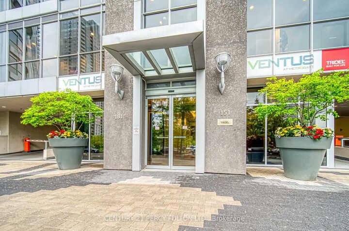 Photo de la propriété: 181 Village Green Square 116 ON M1S 0L3