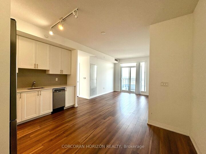 Property Photo:  55 Ann O'Reilly Road 4111  ON M2J 0E1 