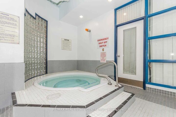 Property Photo:  25 Trailwood Drive 1601  ON L4Z 3K9 