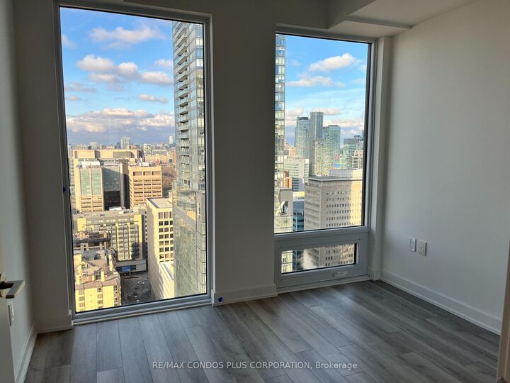 Photo de la propriété:  238 Simcoe Street 3302  ON M5T 0E2 