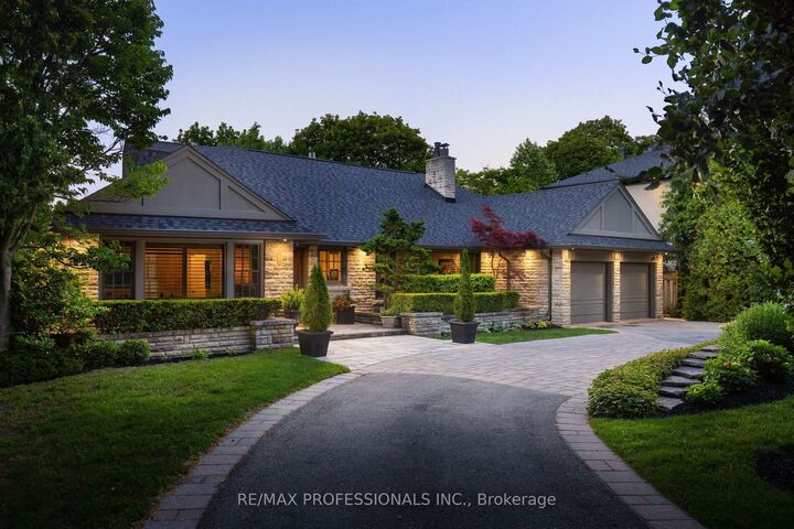 Property Photo: 19 The Kingsway N/A ON M8X 2S9