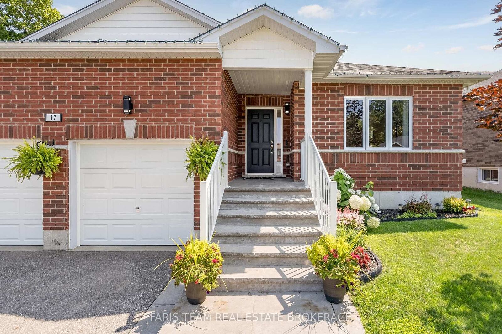Property Photo:  17 Hunter Avenue  ON L0K 2A0 