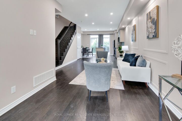 Property Photo: 636 Evans Avenue 47 ON M8W 0A8