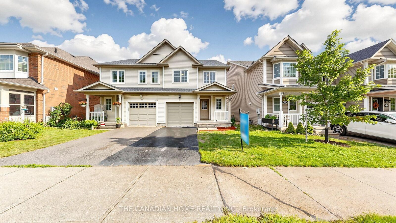 Property Photo:  31 Laurendale Avenue  ON L4P 4A8 