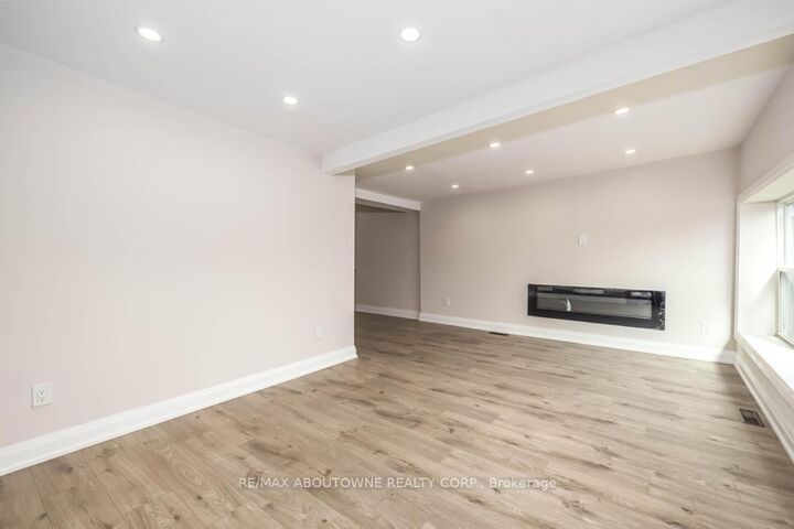 Property Photo:  131 West Avenue N  ON L8L 5C4 