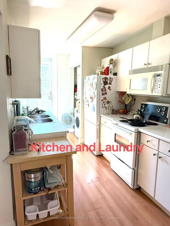 Property Photo:  6 Givins Street Upper  ON M6J 2X6 