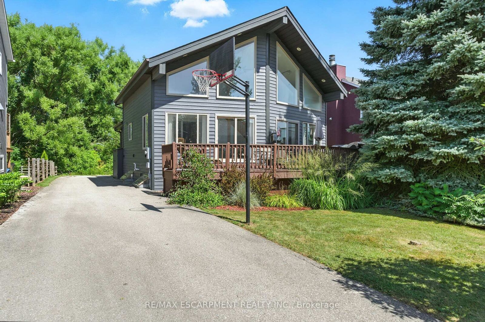 Photo de la propriété:  115 Pioneer Lane  ON L9Y 0M6 