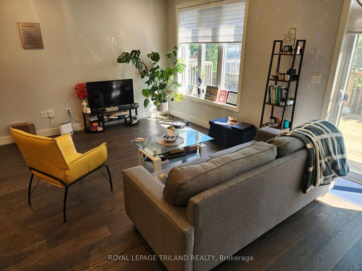 Property Photo:  1960 Dalmagarry Road 165  ON N6G 0T8 