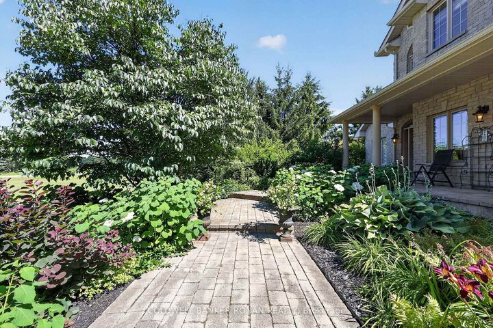 Property Photo: 128 Denney Drive ON L0M 1B1