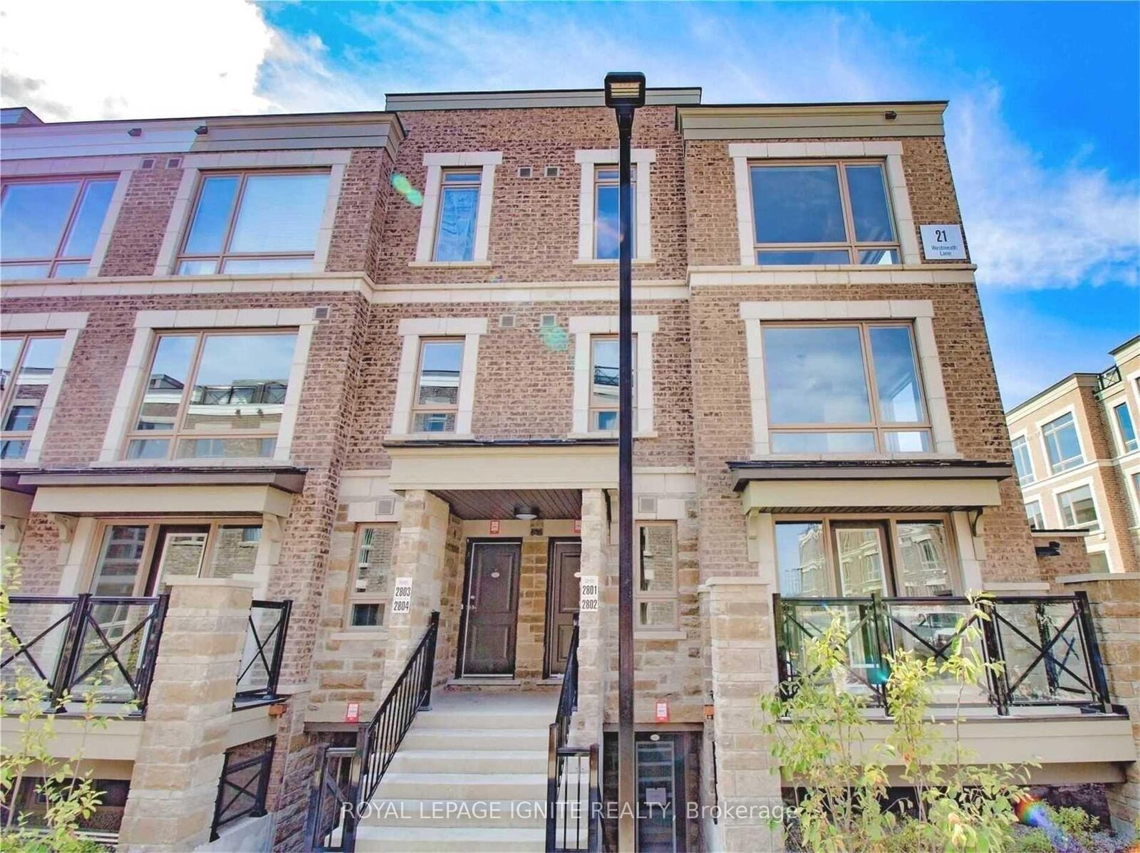 Property Photo:  21 Westmeath Lane 2804  ON L6B 1N5 