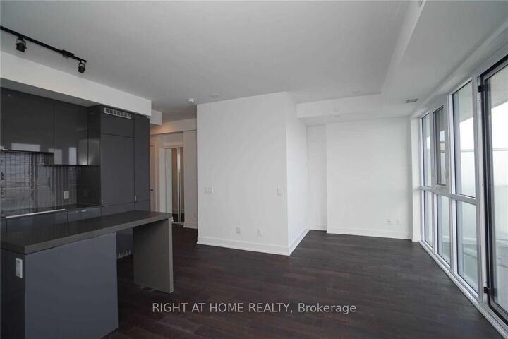 Property Photo:  7 Grenville Street 1207  ON M4Y 0E9 
