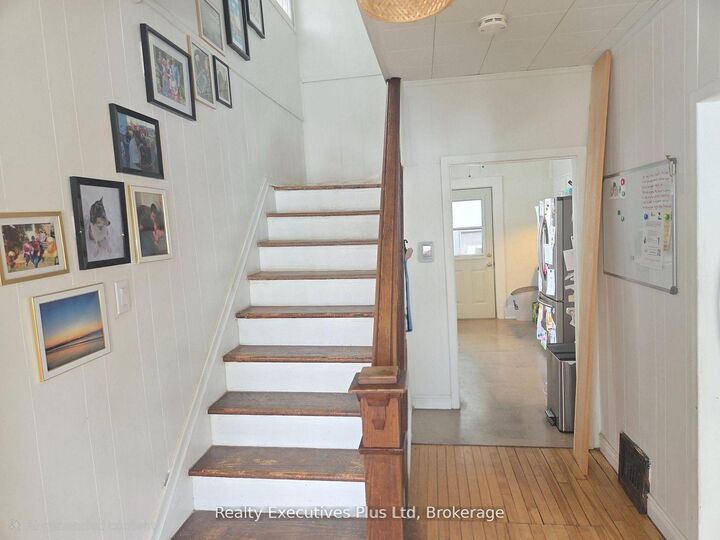 Photo de la propriété: 15 Barrie Street ON P0A 1Z0