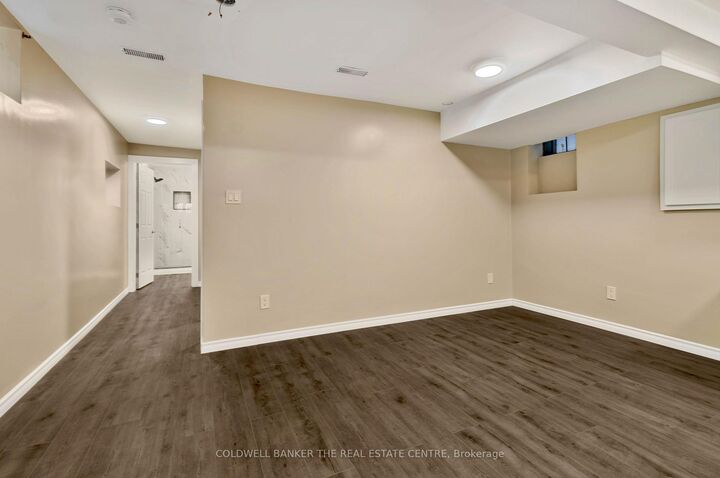 Property Photo: 5 Rutherford Avenue ON M6M 2C5