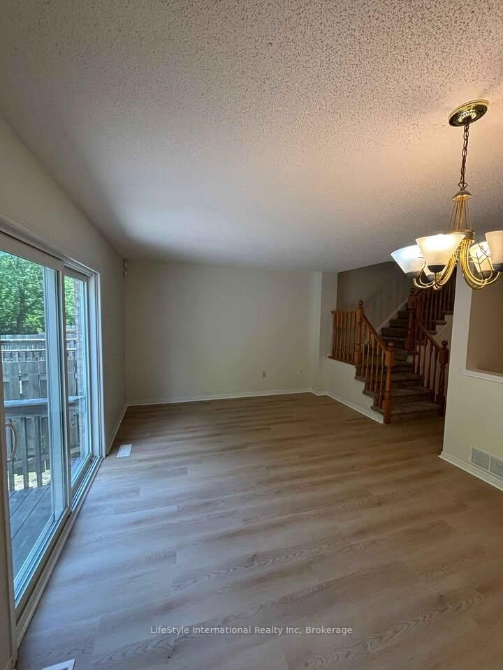 Property Photo: 26 Roehampton Crescent ON N1L 1M8
