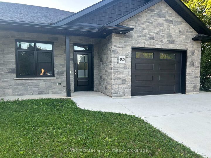 Property Photo:  408 Alma Street  ON N0G 2N0 