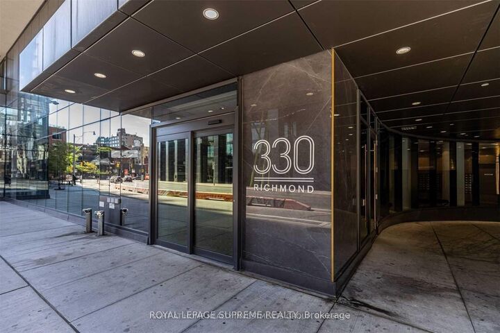 Property Photo:  330 Richmond Street W 2315  ON M5V 0M4 
