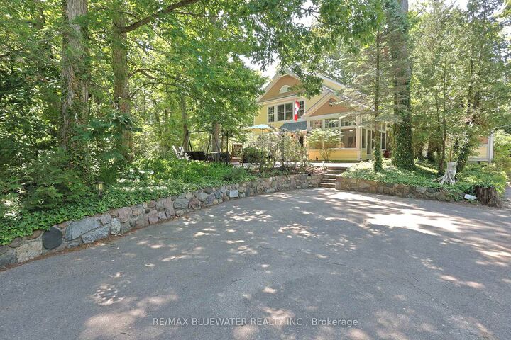 Property Photo: 5 Phillip Street ON N0M 1T0