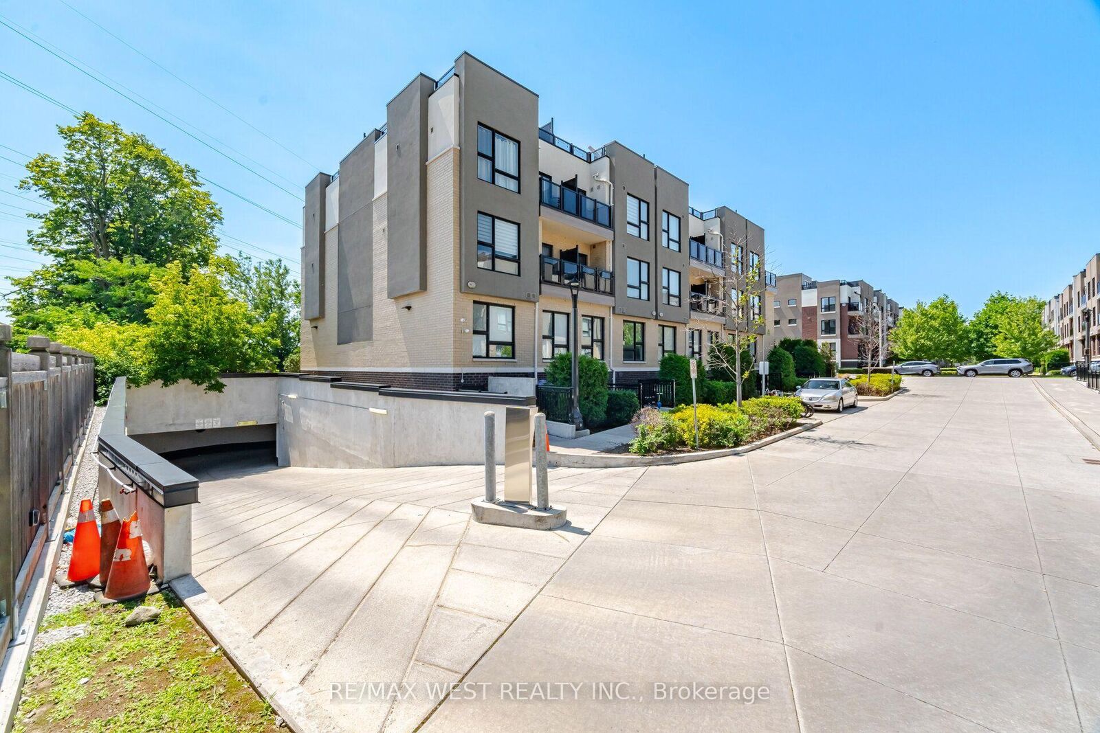 Photo de la propriété:  515 Kingbird Grove 233  ON M1B 5R7 