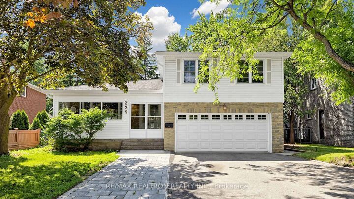 229 Chartland Boulevard S — photo 1