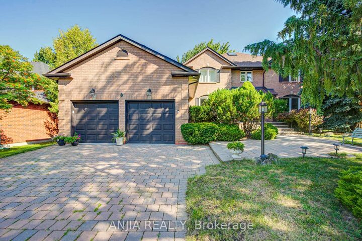 8 Calderbridge Crescent — photo 1