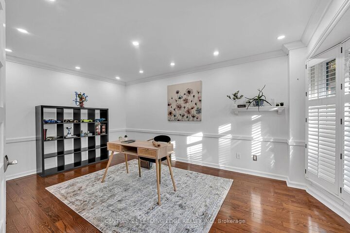 Property Photo: 1051 Chelsea Court ON L1G 7R4