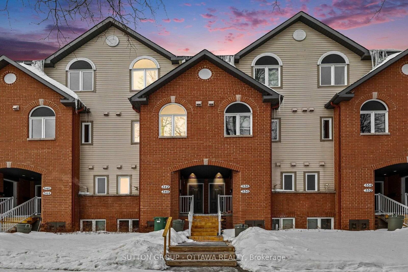 Property Photo: 340 London Terrace ON K1K 2W3